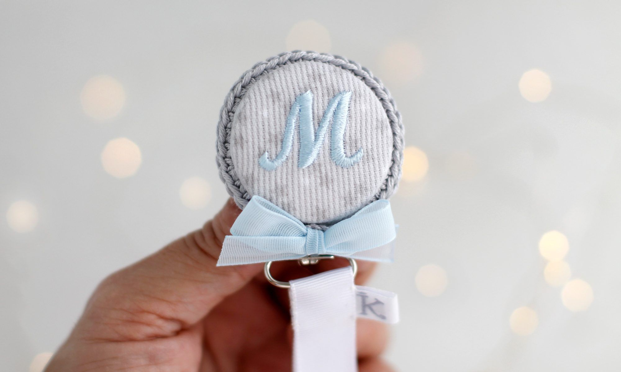 Chupetero Personalizado Para Bautizo Chupetero personalizado bordado