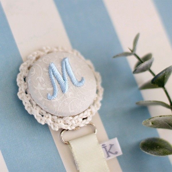 Chupetero bordado personalizado para bautizo LEAVES