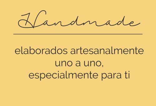 Chupeteros De Algodón Natural Bordados Con Nombre 16 Chupetero personalizado para bautizo, con nombre o inicial bordada. Complemento para bautizo perfecto para el traje de cristianar. Regalo de nacimiento o regalo de bautizo. Chupeteros exclusivos.